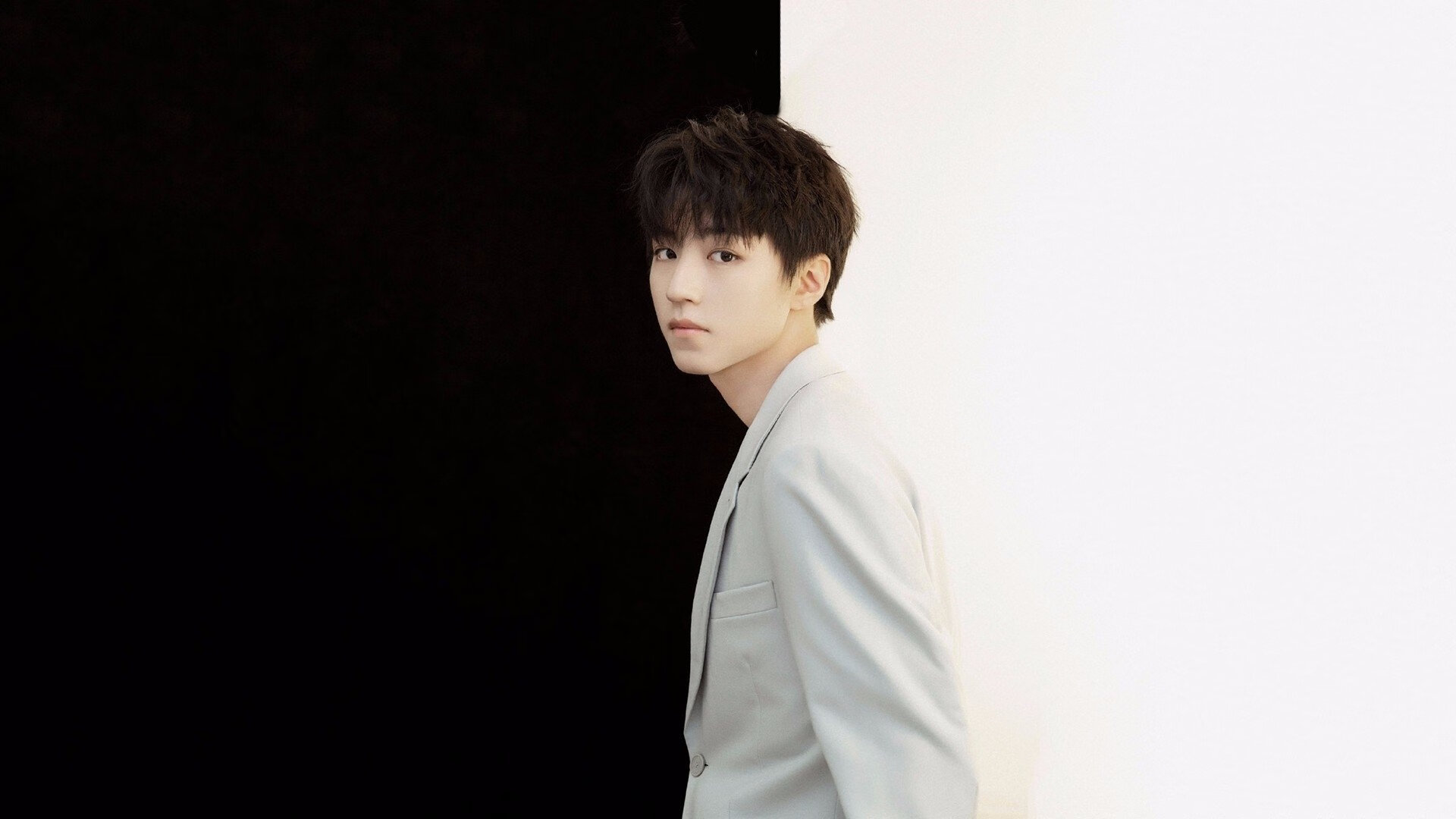 乐鱼体育-体育记者深入前线还原比赛背后未被发现的故事，体育新闻记者